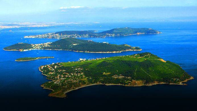 İstanbul'da yağma bu defa adalarda başladı. Vakıflar buraları ihaleye çıkardı - Resim: 6